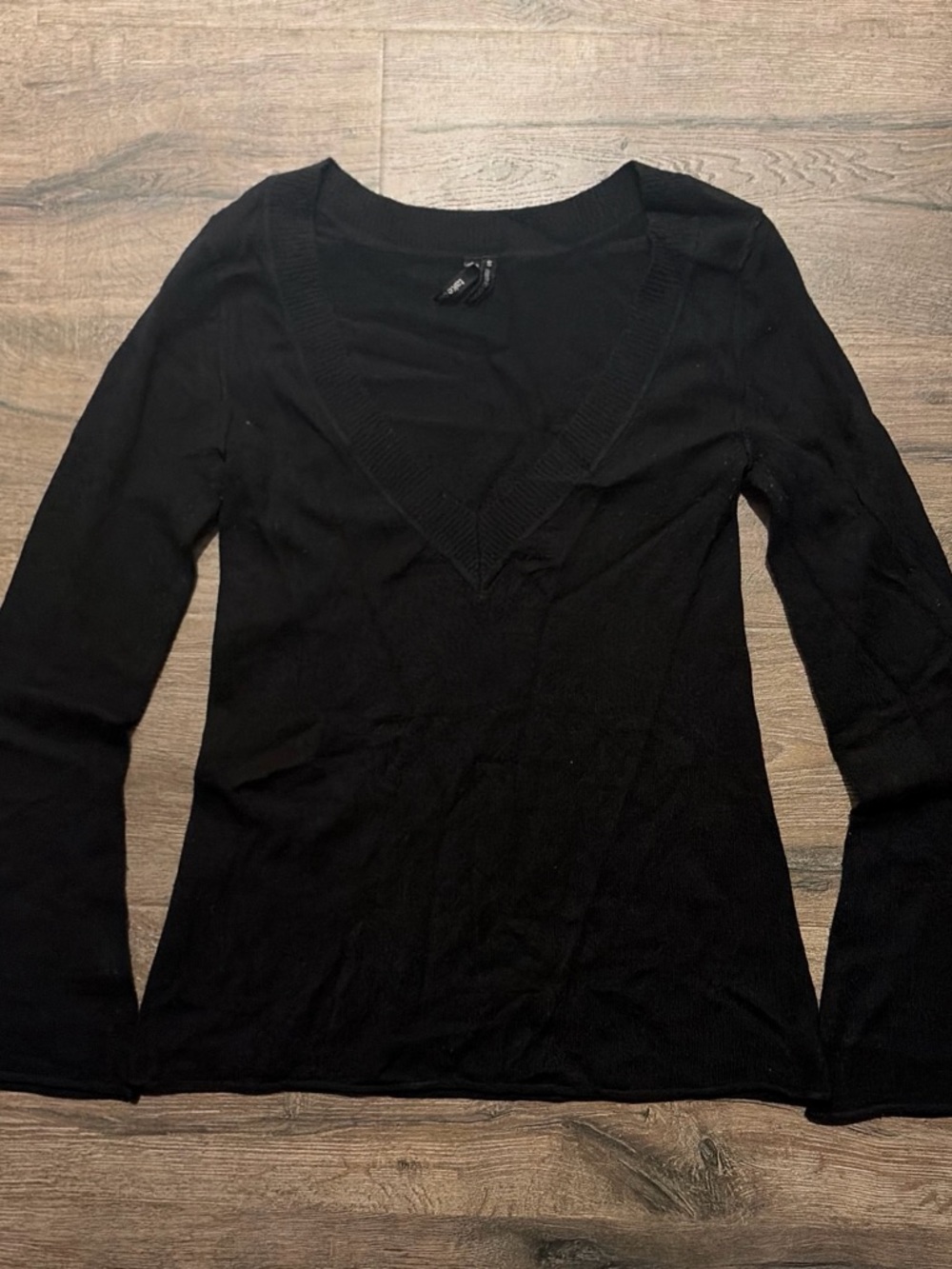 Takeout Black V-Neck Long Sleeve Flare Bell Sleeve Top Small